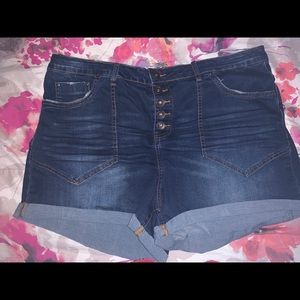 Rue21 highwaist shorts